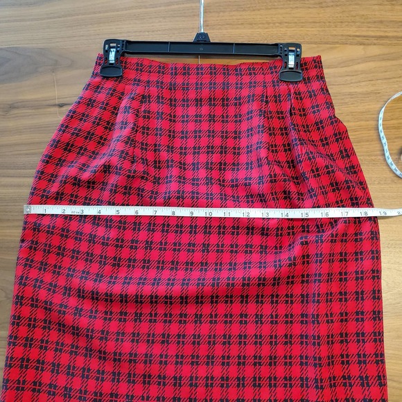 Carlisle Skirts Carlisle Houndstooth Silk Wool Blend A Line Pencil